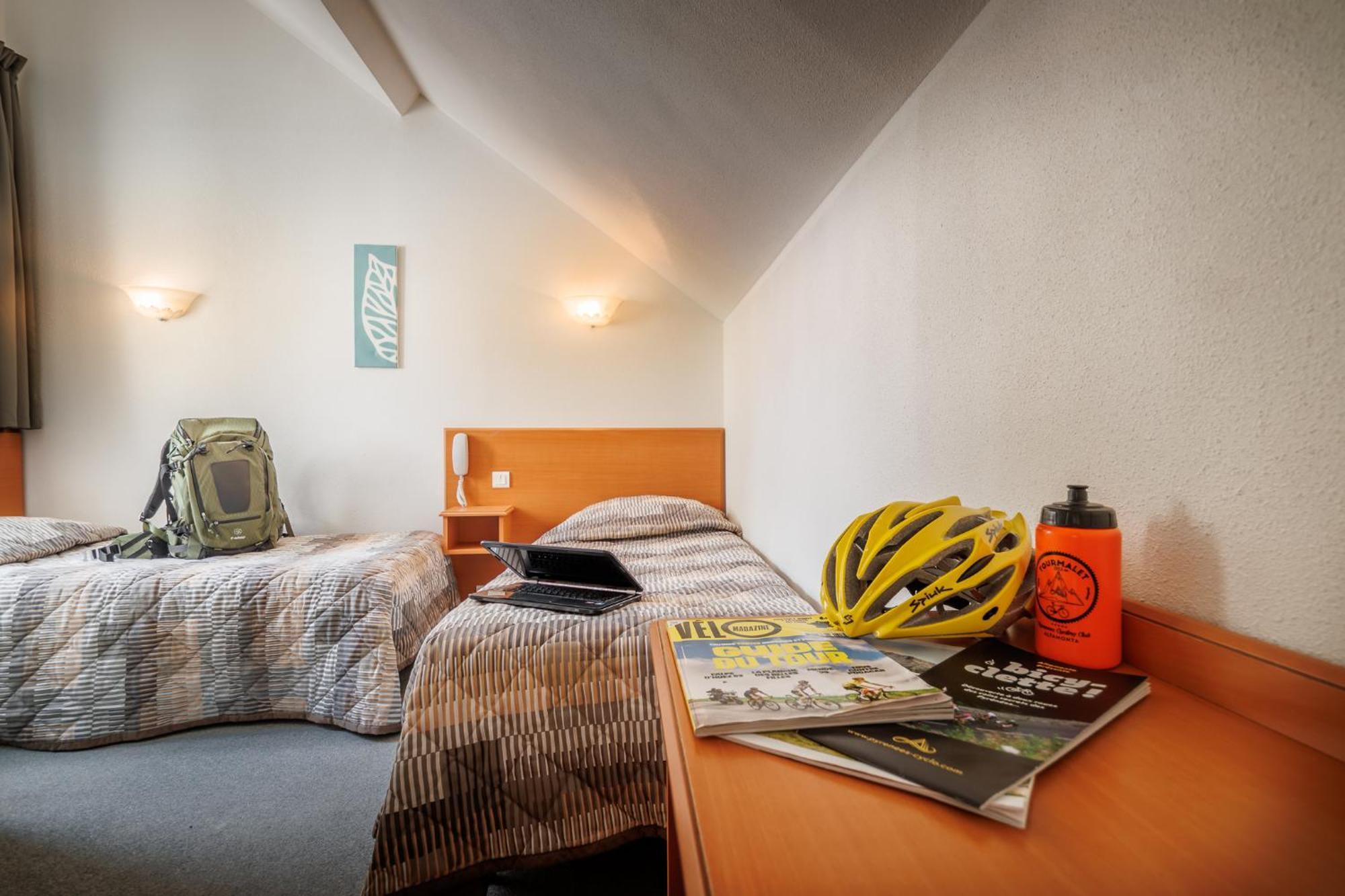 Hotel Compostelle ルルド エクステリア 写真