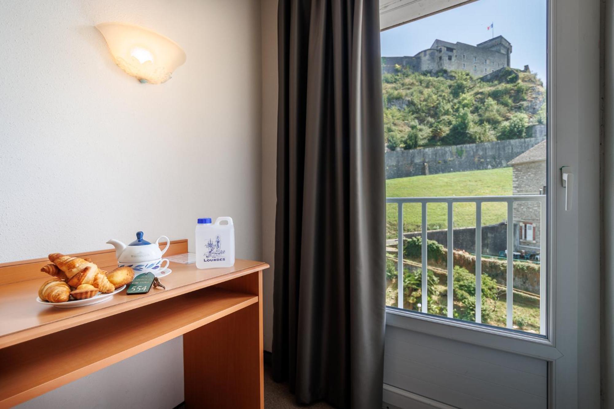 Hotel Compostelle ルルド エクステリア 写真